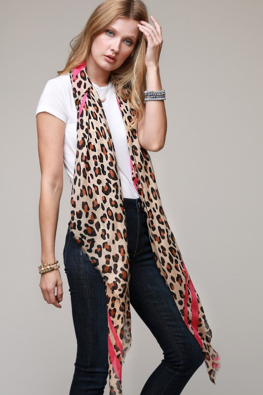 Leona- A cougar with spots