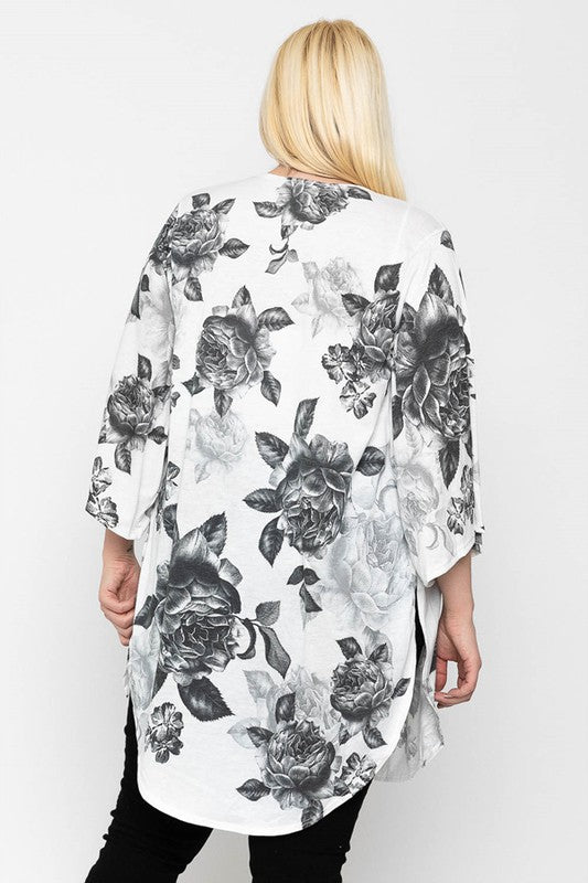 Queen Rosie- Black and white never looked so good in a kimono