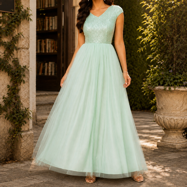 Betty | Elegant Sequin V-Neck Maxi Christmas Dress