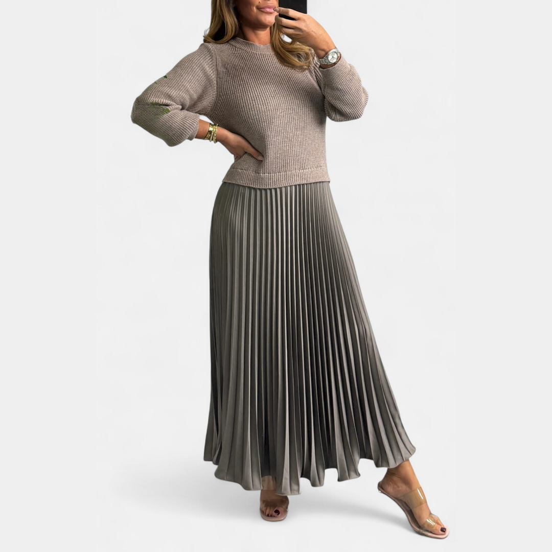Charlotte | Effortless Long Sleeve Pleated Maxi Sweater Dress