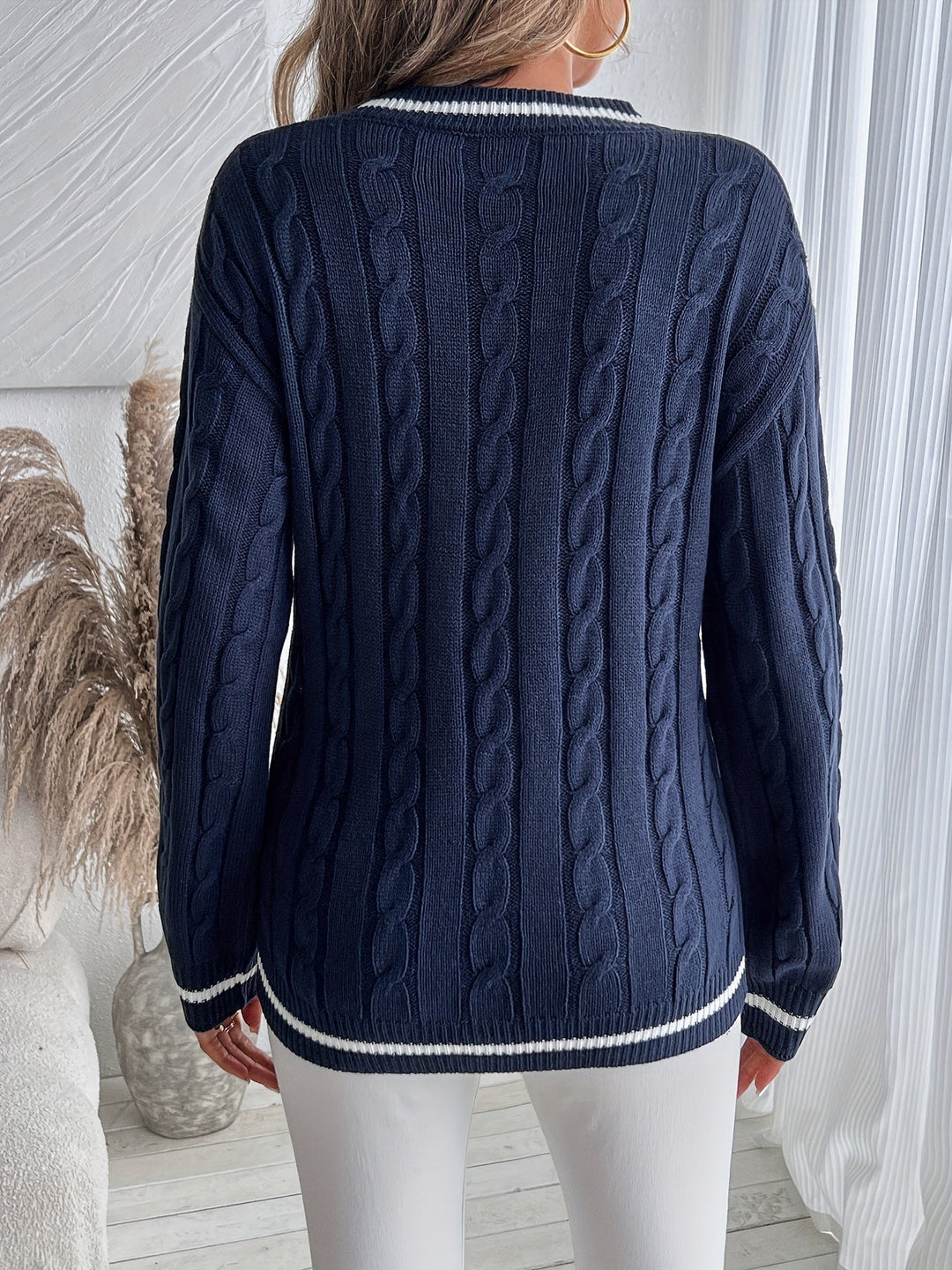 Christina | Classic Oversized V-Neck Chunky Cable Knit Sweater