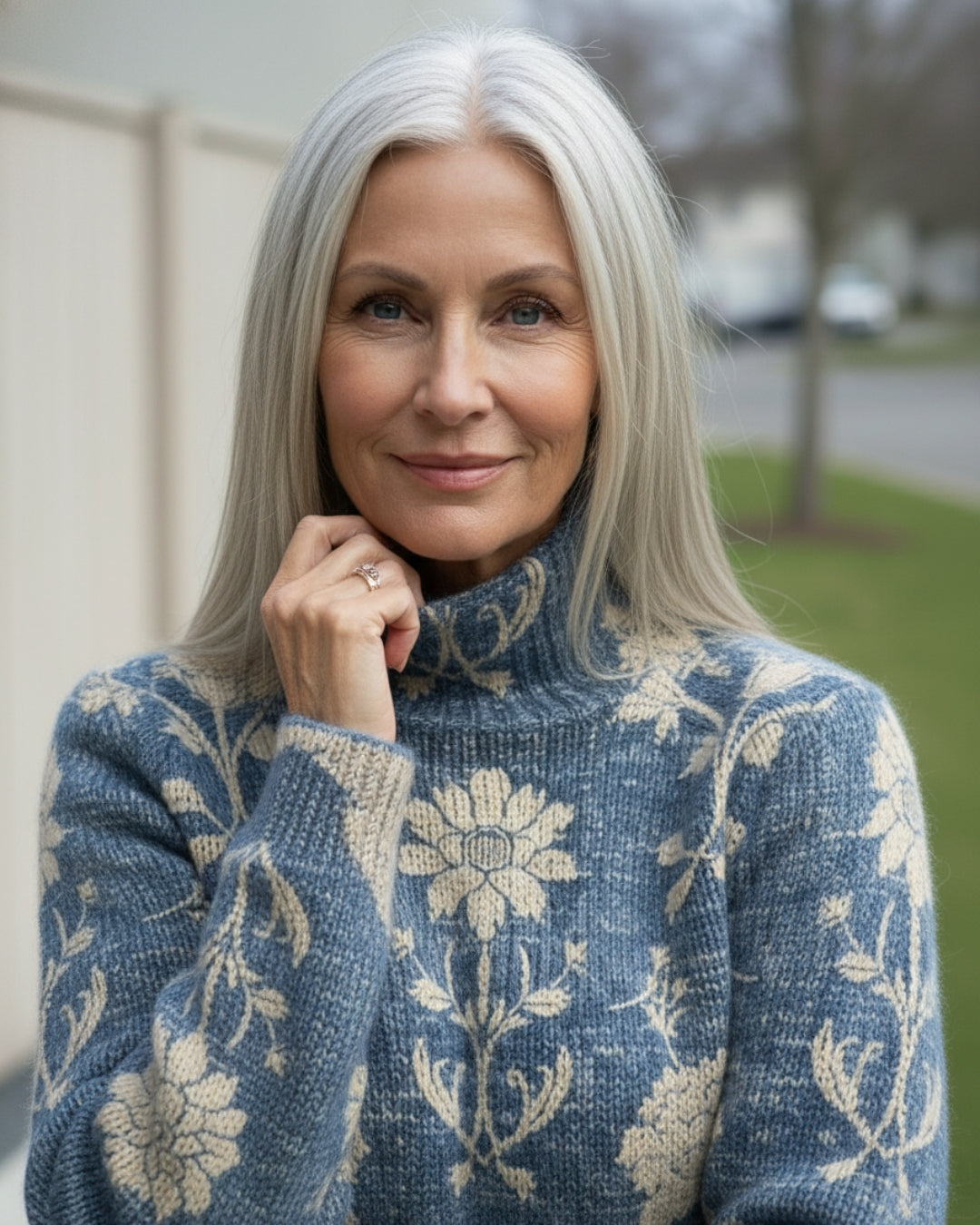 Donna | Refined Floral Knit Turtleneck Sweater