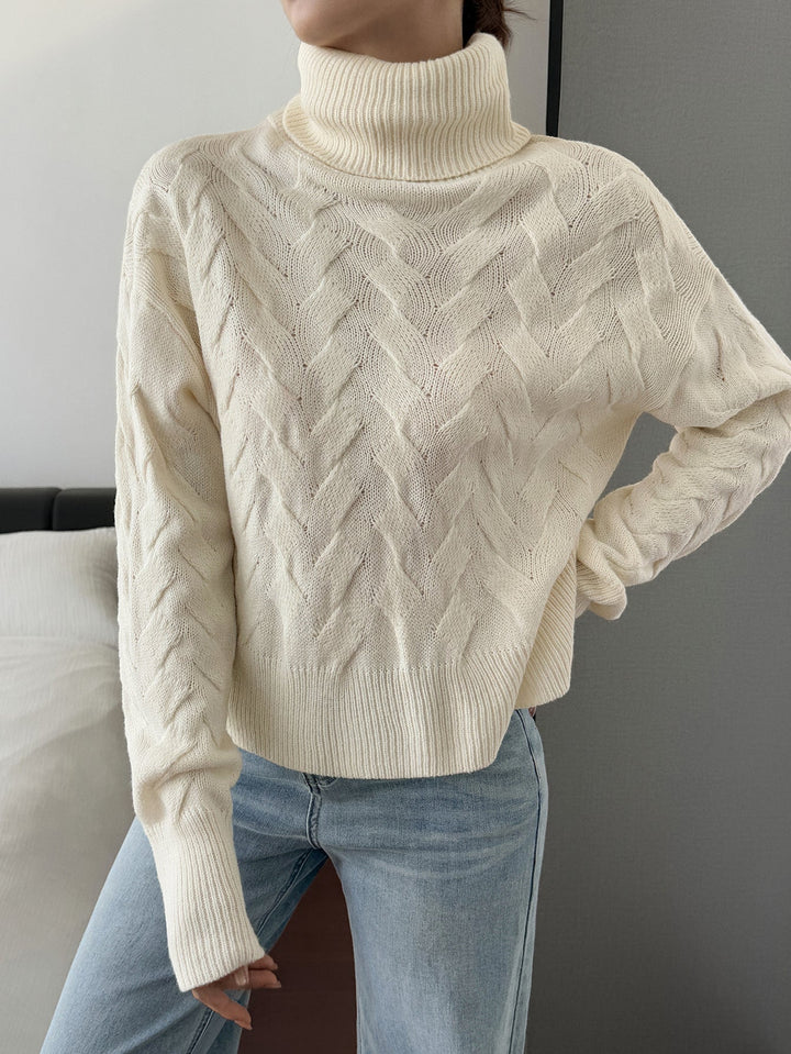 Kayla | Refined Oversized Turtleneck Chunky Cable Knit Sweater