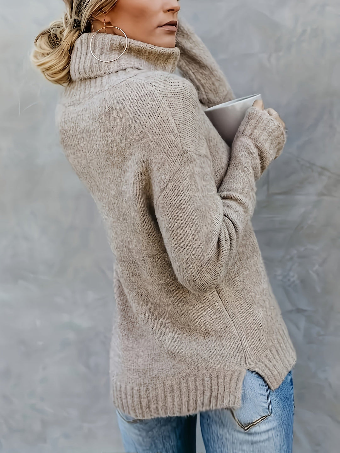 Laura | Chic Ribbed Split Hem Turtleneck Sweater