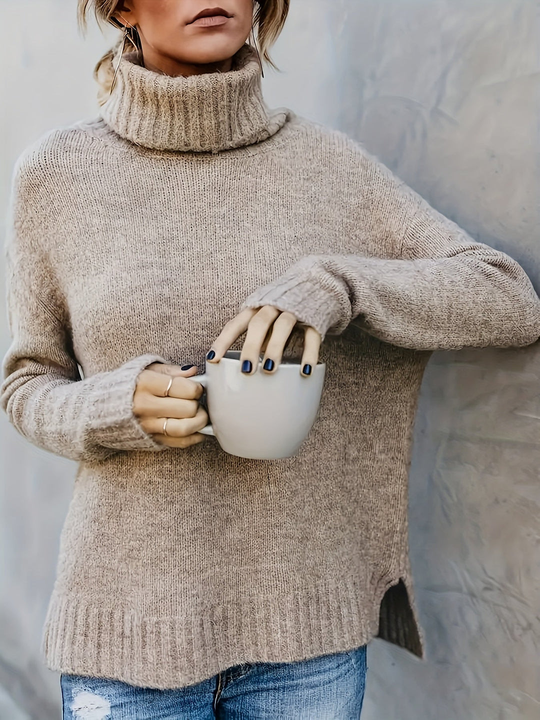 Laura | Chic Ribbed Split Hem Turtleneck Sweater