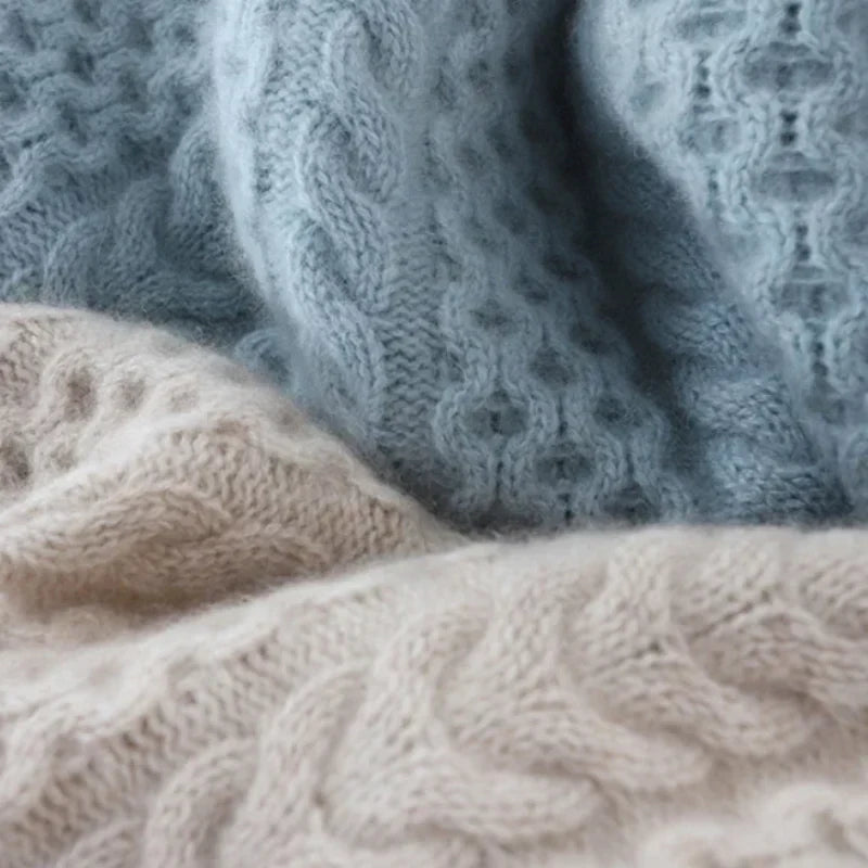 Madison | Oversized Cable Knit Turtleneck Sweater