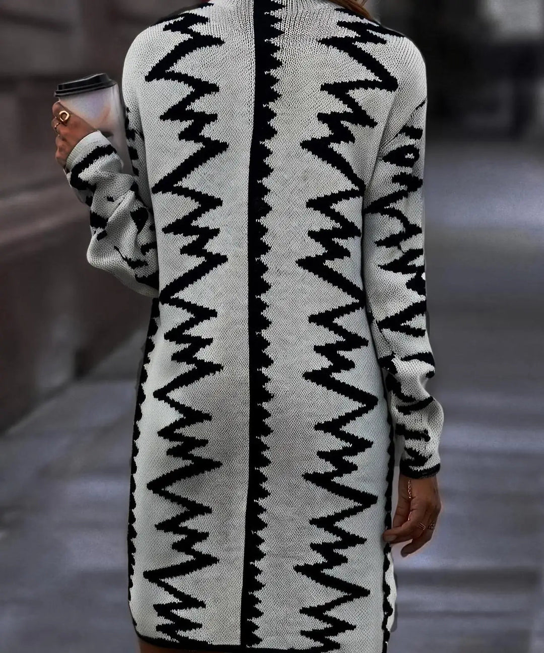 Stephanie | Stylish Zigzag Long Sleeve Midi Sweater Dress