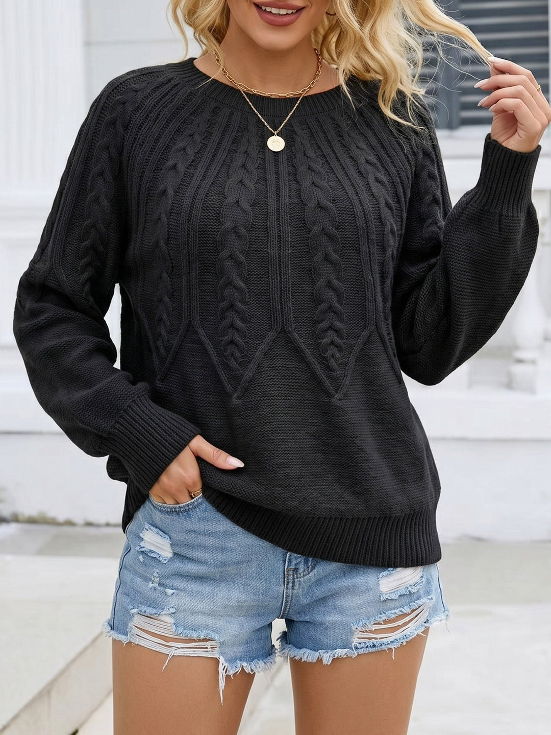 Susan | Timeless Crewneck Chunky Cable Knit Sweater
