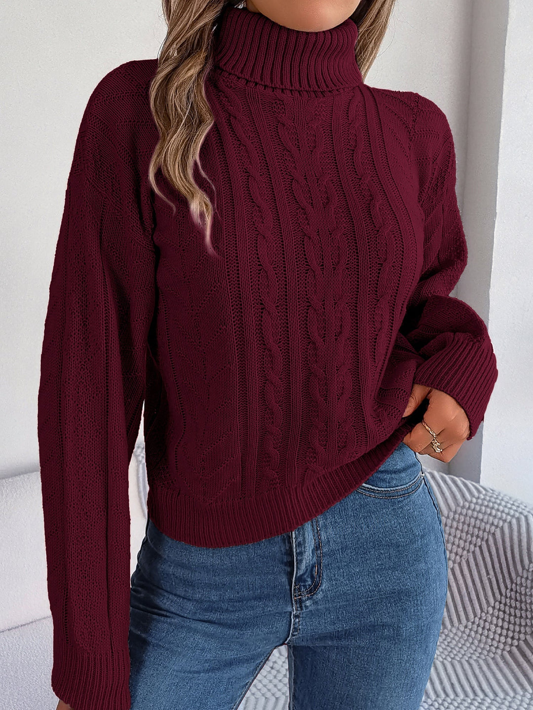Virginia | Oversized Cable Knit Turtleneck Sweater