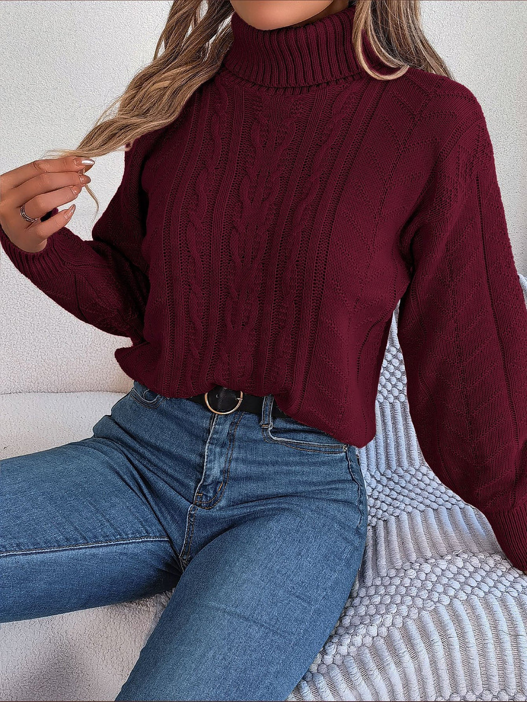 Virginia | Oversized Cable Knit Turtleneck Sweater
