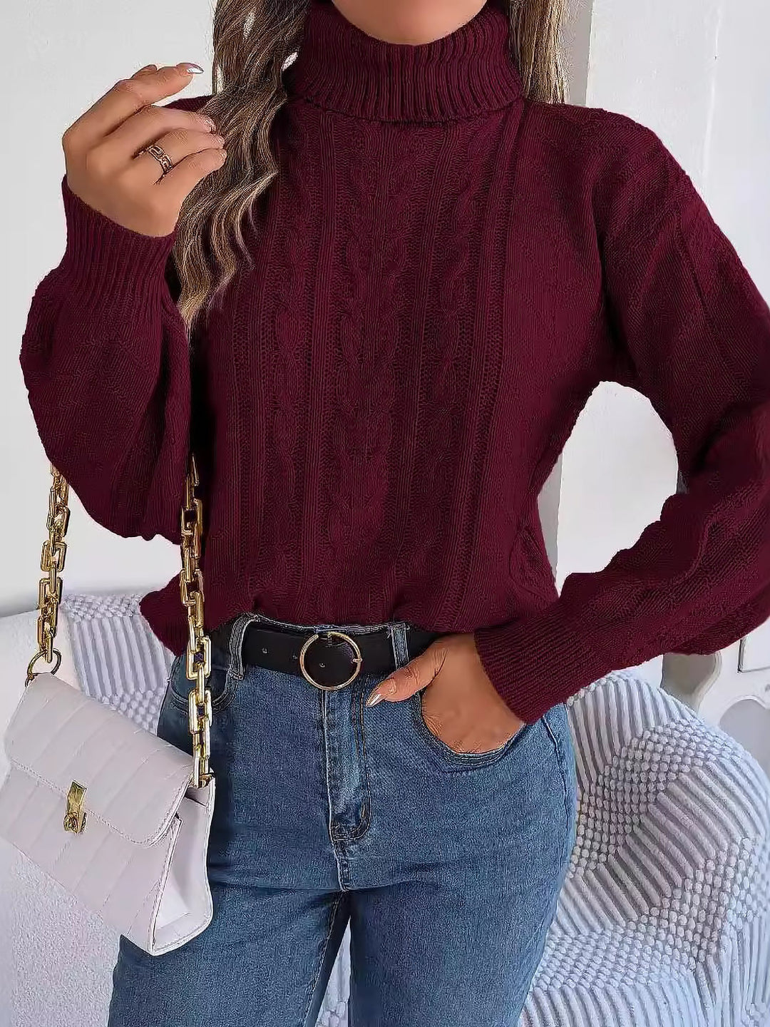 Virginia | Oversized Cable Knit Turtleneck Sweater