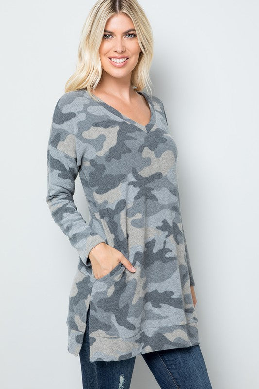SHIRT- Cozette-  relaxed comfort camouflaged in cozy